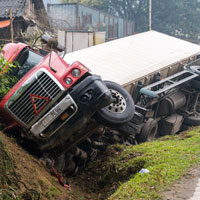 Edwardsville truck accident lawyers assist victims injured in truck accidents.